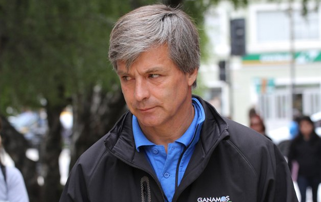 Harold Mayne-Nicholls promueve actividad física en reuniones con autoridades regionales